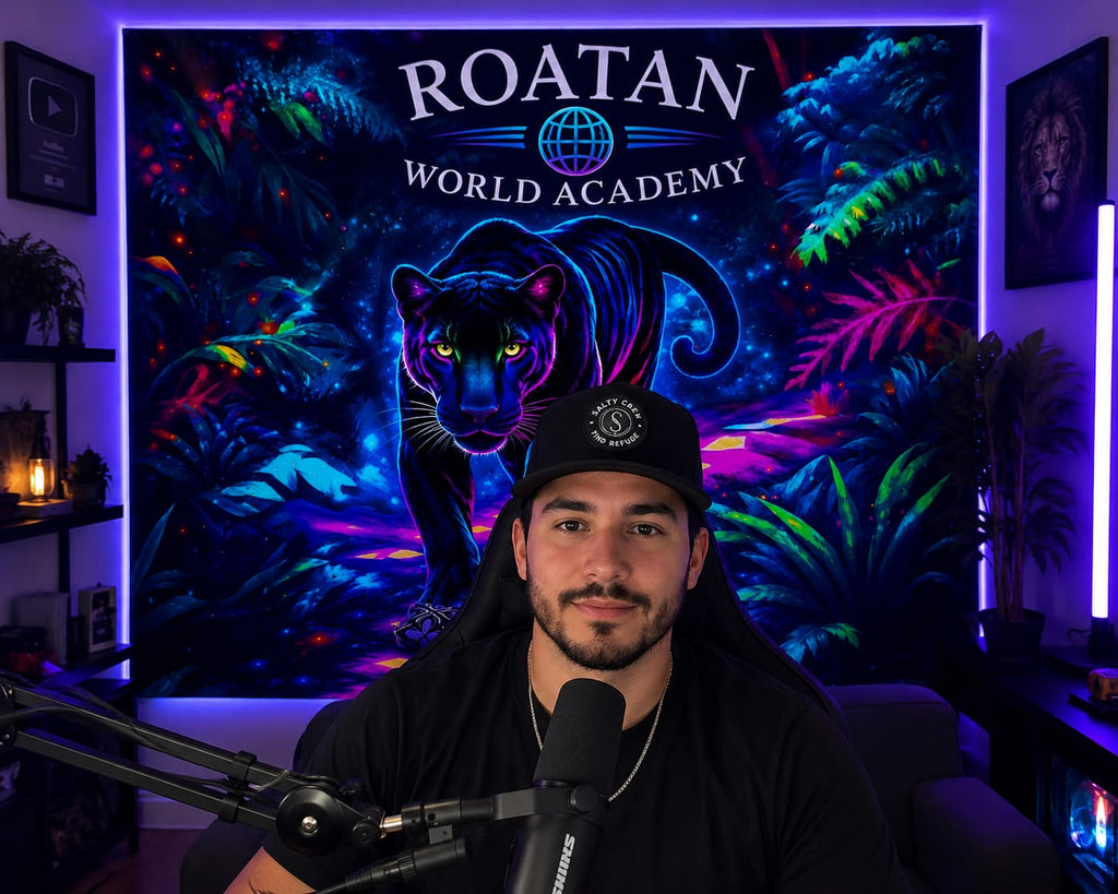 Roatan Neon Panther – Premium Fantasy Jungle Backdrop | Streaming, Gaming & Content Creator Background